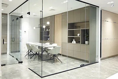 Internal Glass Fitouts